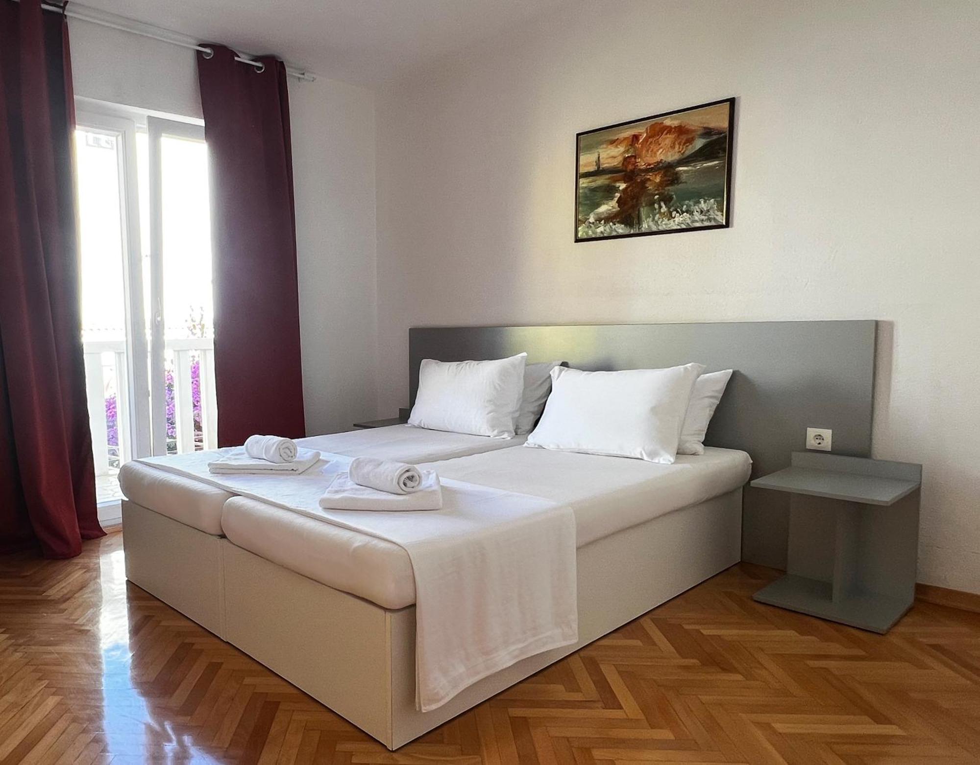 Pansion Palme Apartment Drvenik  Bagian luar foto